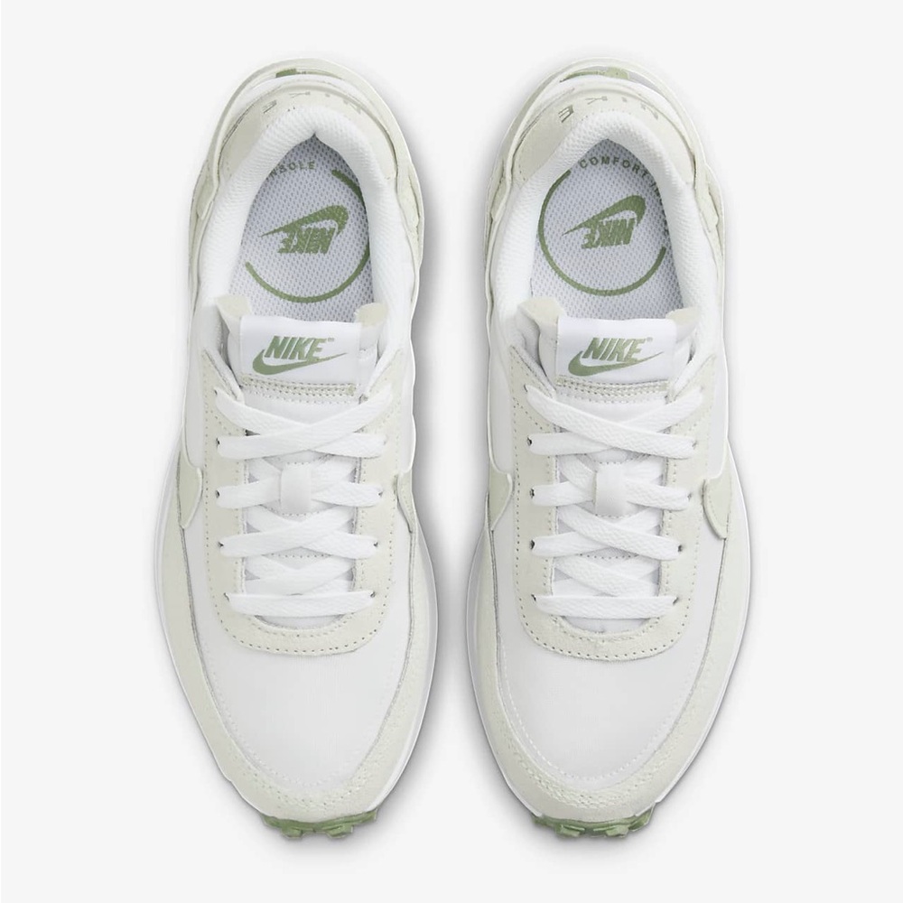 Nike Waffle Debut in White/Oil Green/Sea Glass | size 9 | Like New - Picture 8 of 9